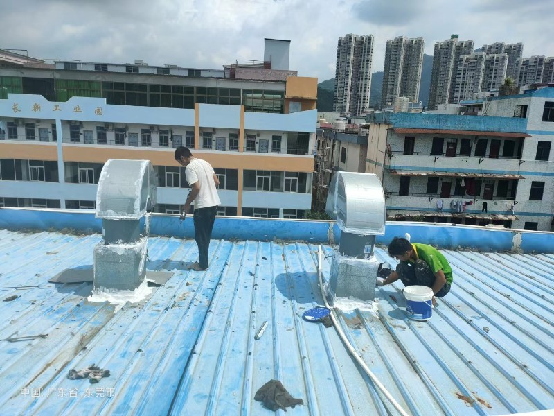 北辰钢结构屋面涂料维修方法